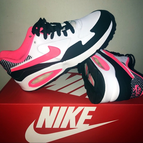 Nike Air Max 90 Essential